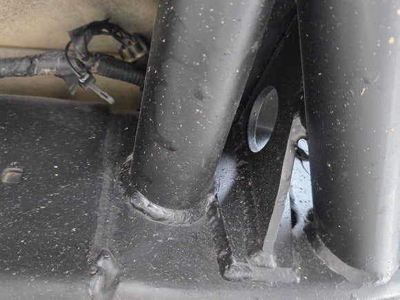'99-'13 Chevy Crew Cab Front Body Mounts